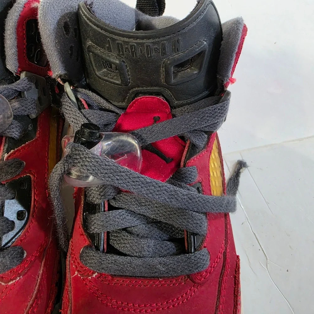 Jordan Spizike Gym Red Black Grey Sneakers 317321-601 Kids Size 3.5Y